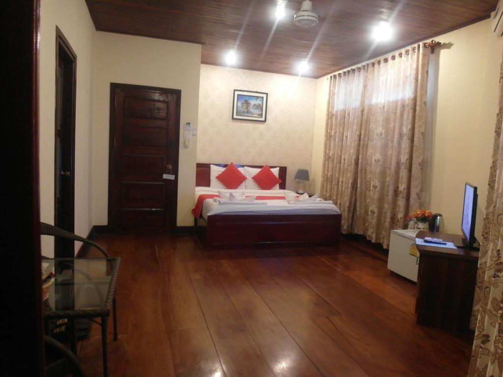 לואנג פרבאנג Mekong Sunset View Hotel מראה חיצוני תמונה