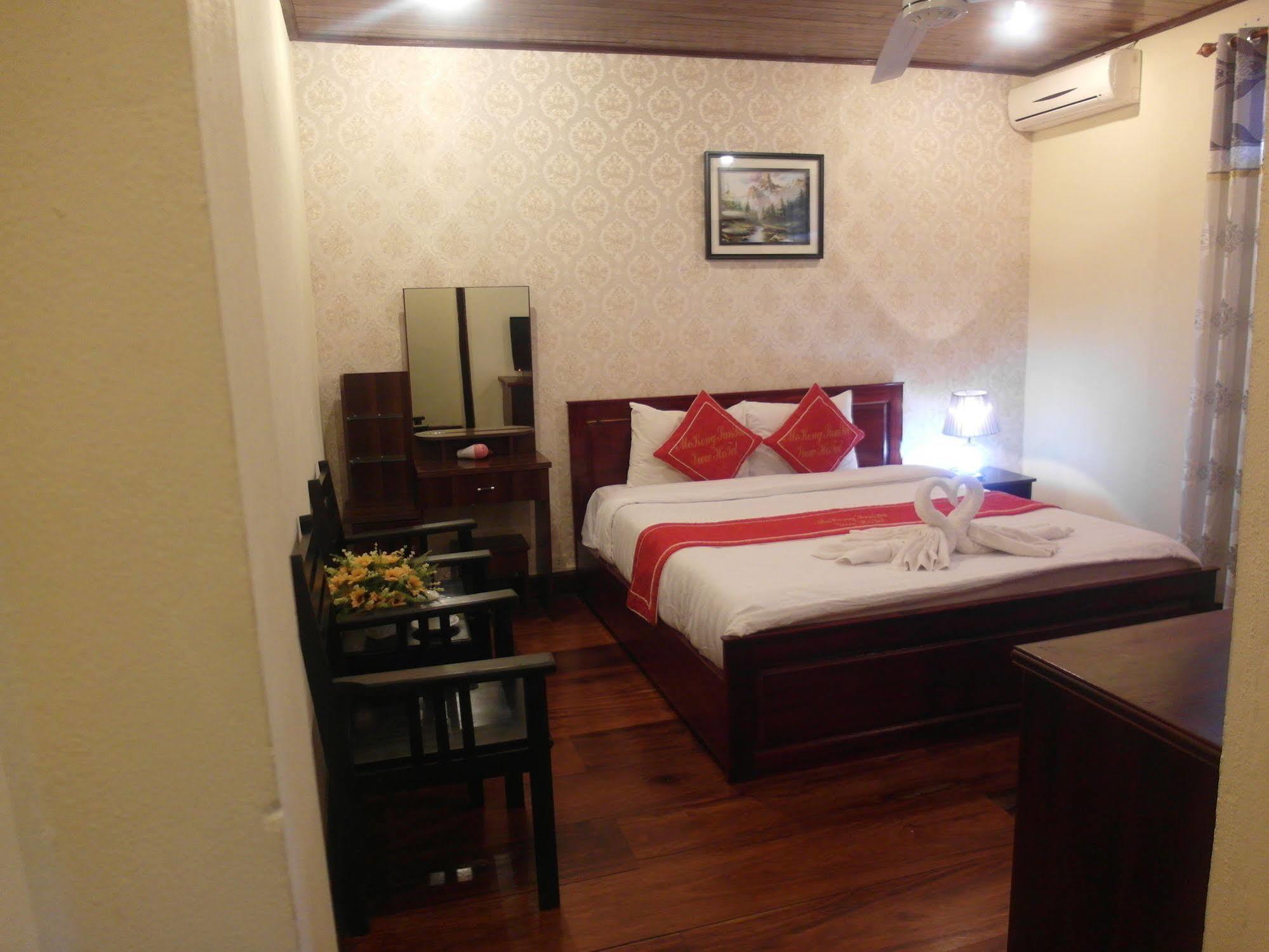 לואנג פרבאנג Mekong Sunset View Hotel מראה חיצוני תמונה