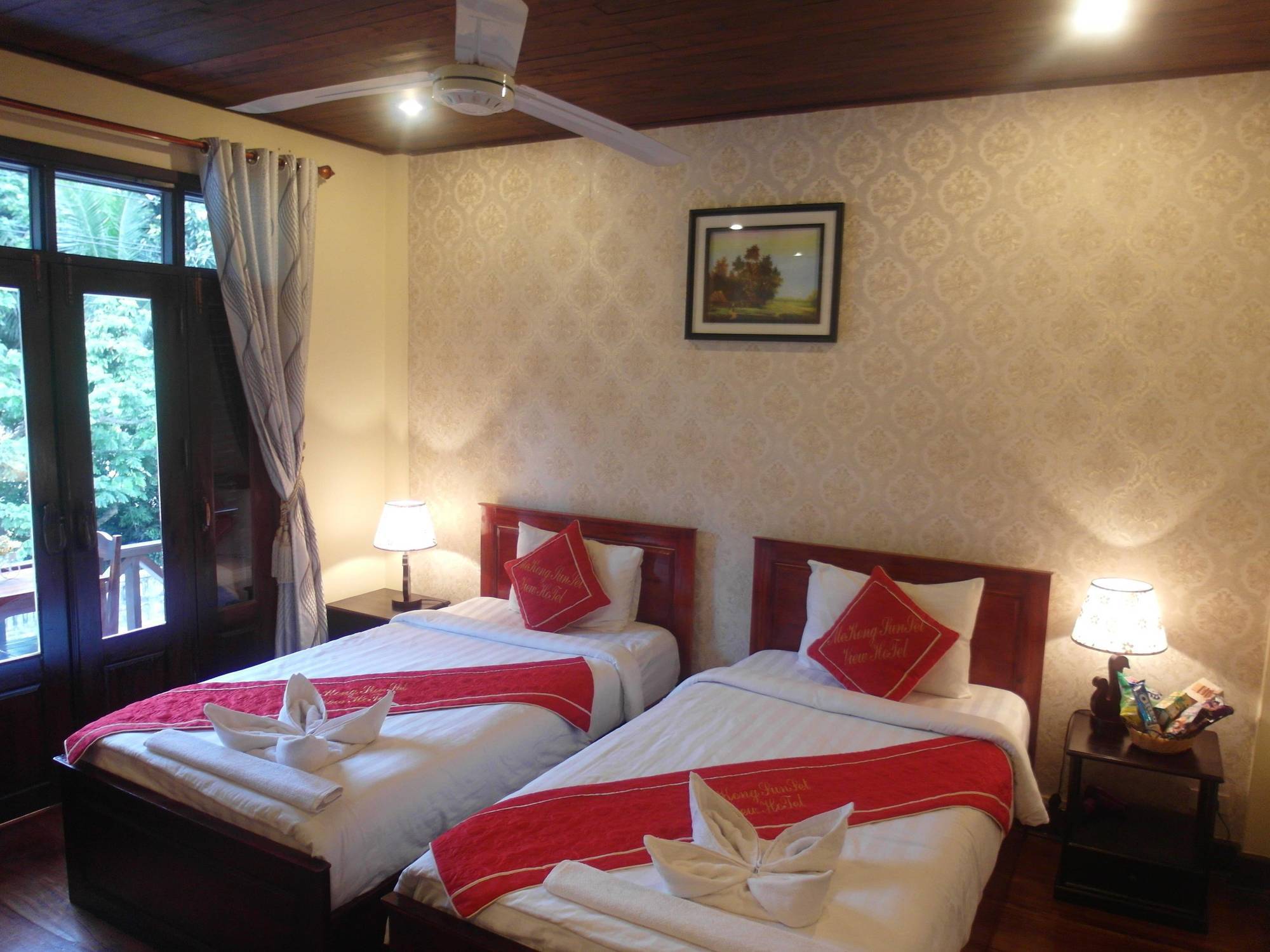 לואנג פרבאנג Mekong Sunset View Hotel מראה חיצוני תמונה