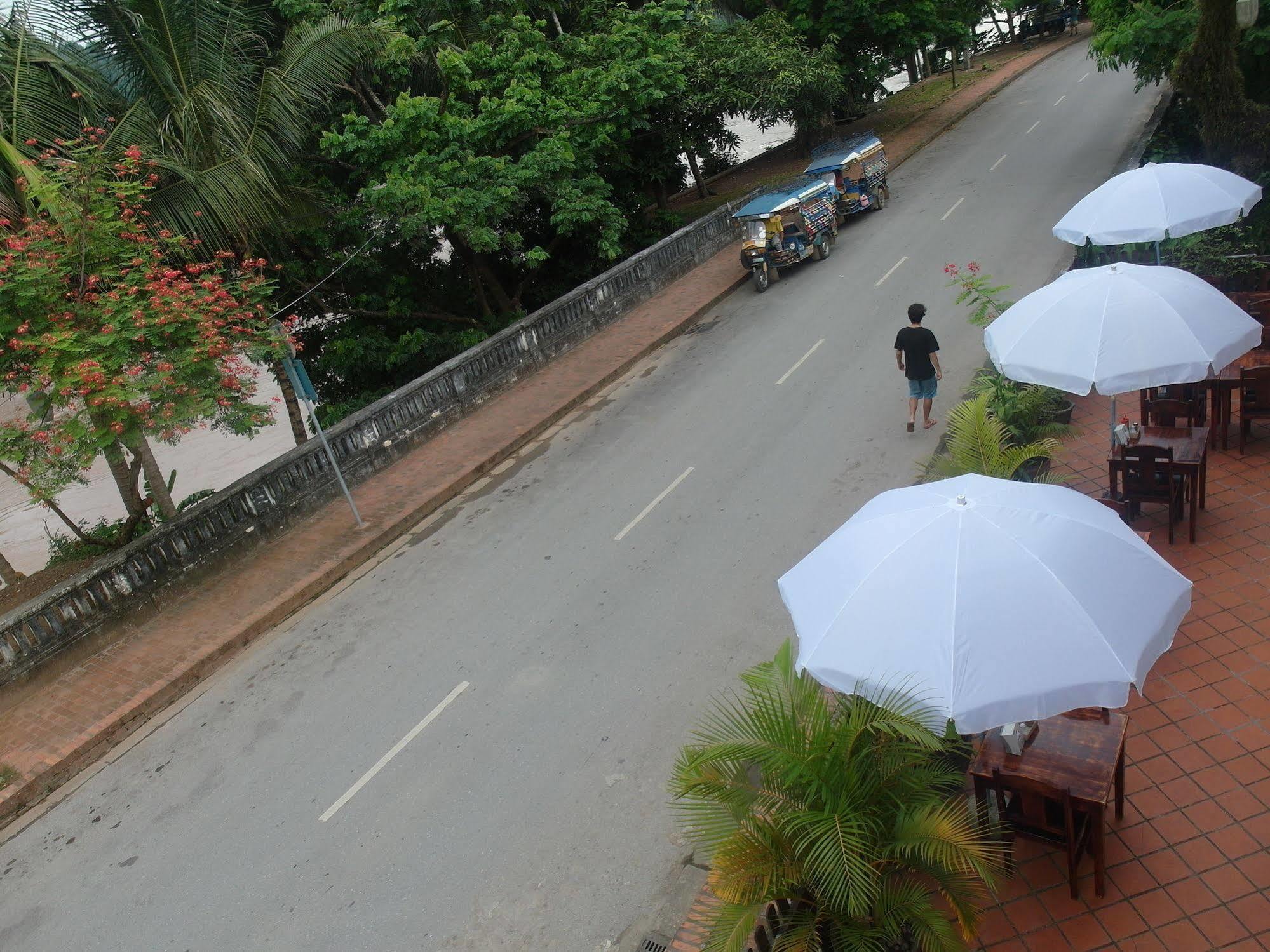 לואנג פרבאנג Mekong Sunset View Hotel מראה חיצוני תמונה